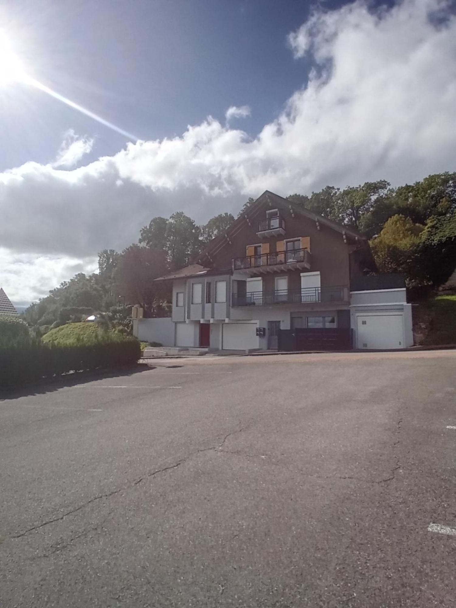 Appart Paisible, Propre Et Accueillant Pers-Jussy Exterior foto
